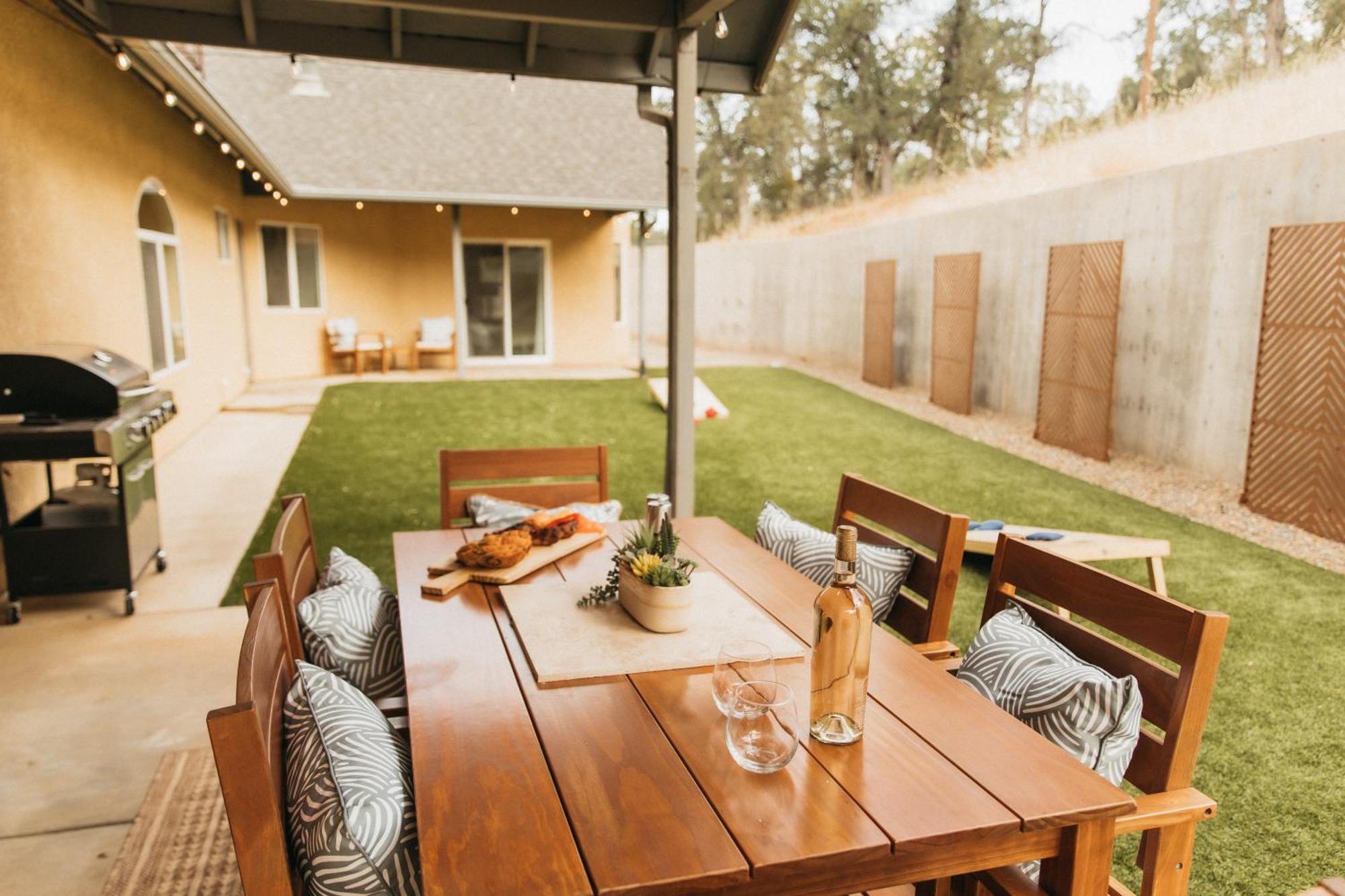 Good Girl's Peak Paradise With Bbq And Fire Pit *