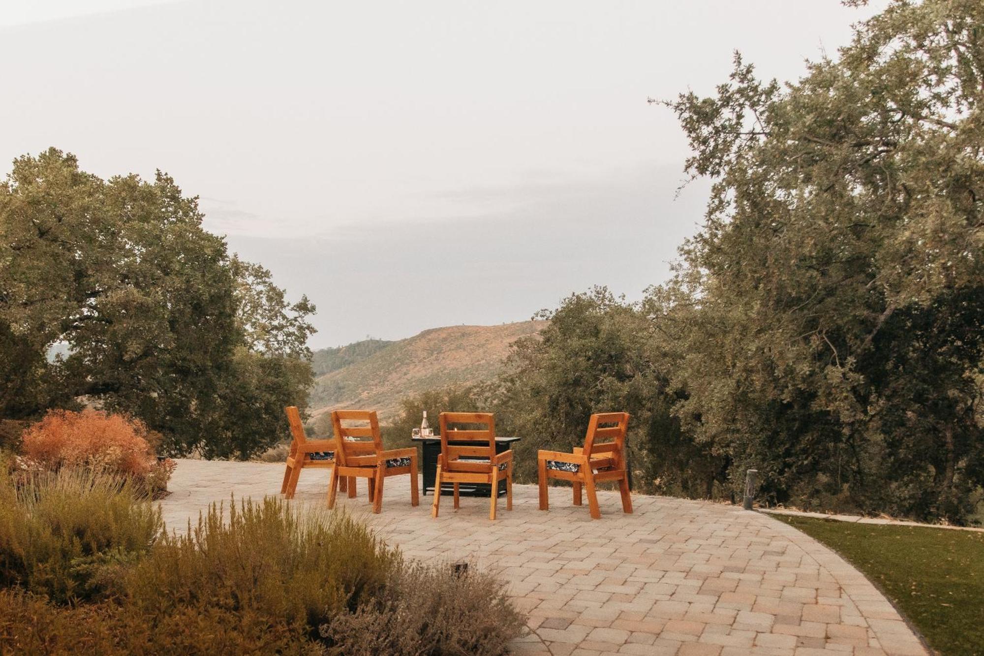Hébergement de vacances Good Girl's Peak Paradise With Bbq And Fire Pit *